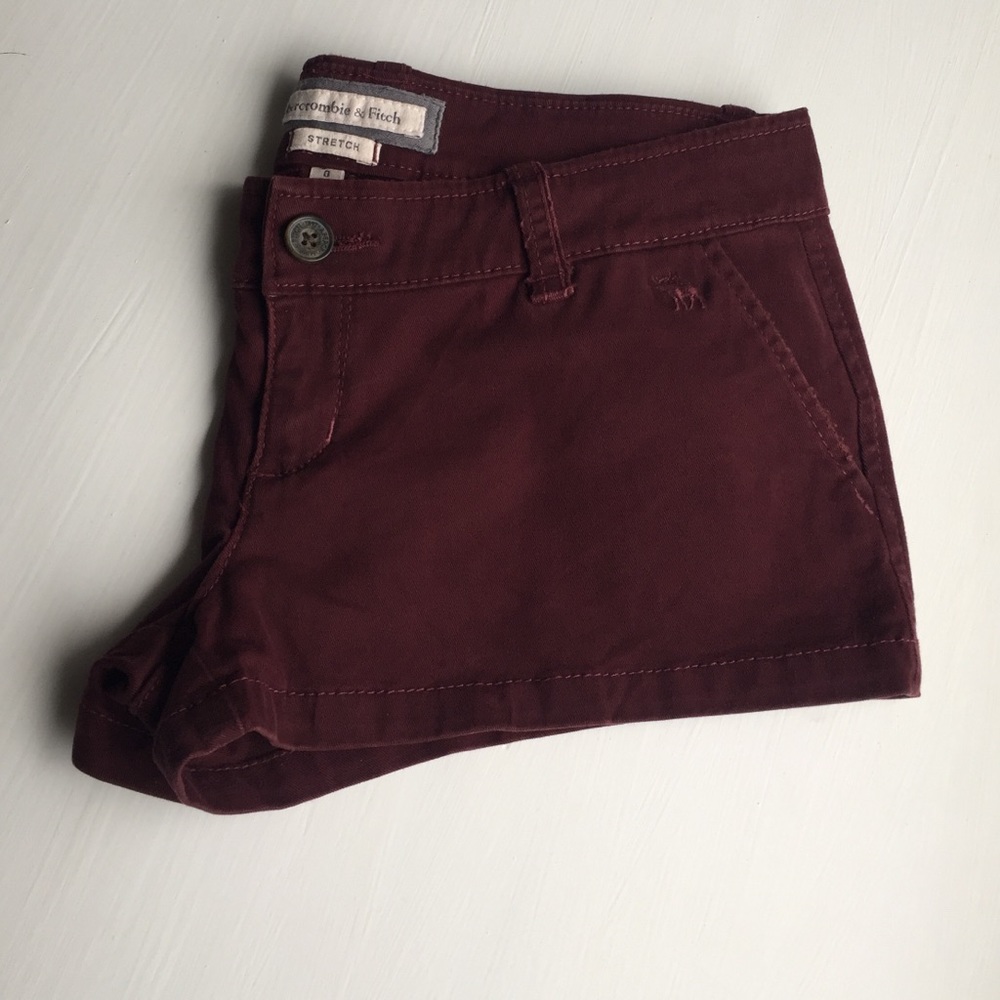 Abercrombie & Fitch burgundy chino shorts